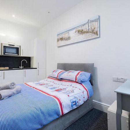 Hillcrest Studio Apartments Клиторпс Экстерьер фото